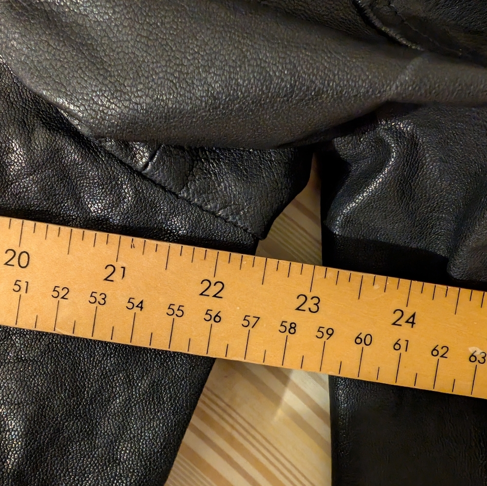 Diesel Men's Black Leather Jacket size large - Picture 8 of 10